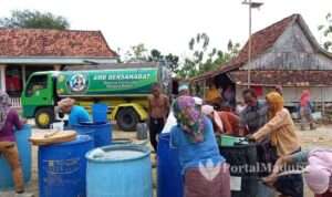 AMB Foundation Distribusikan Air Bersih Kepada Daerah Terdampak Kekeringan