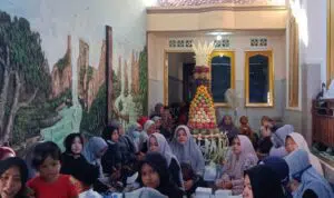Perayaan Maulid Nabi Muhammad SAW di Kantor Lembaga Bantuan Hukum (LBH) Achmad Madani Putra & Rekan-Rekan, Rabu (28/10/2020). (@portalmadura.com)
