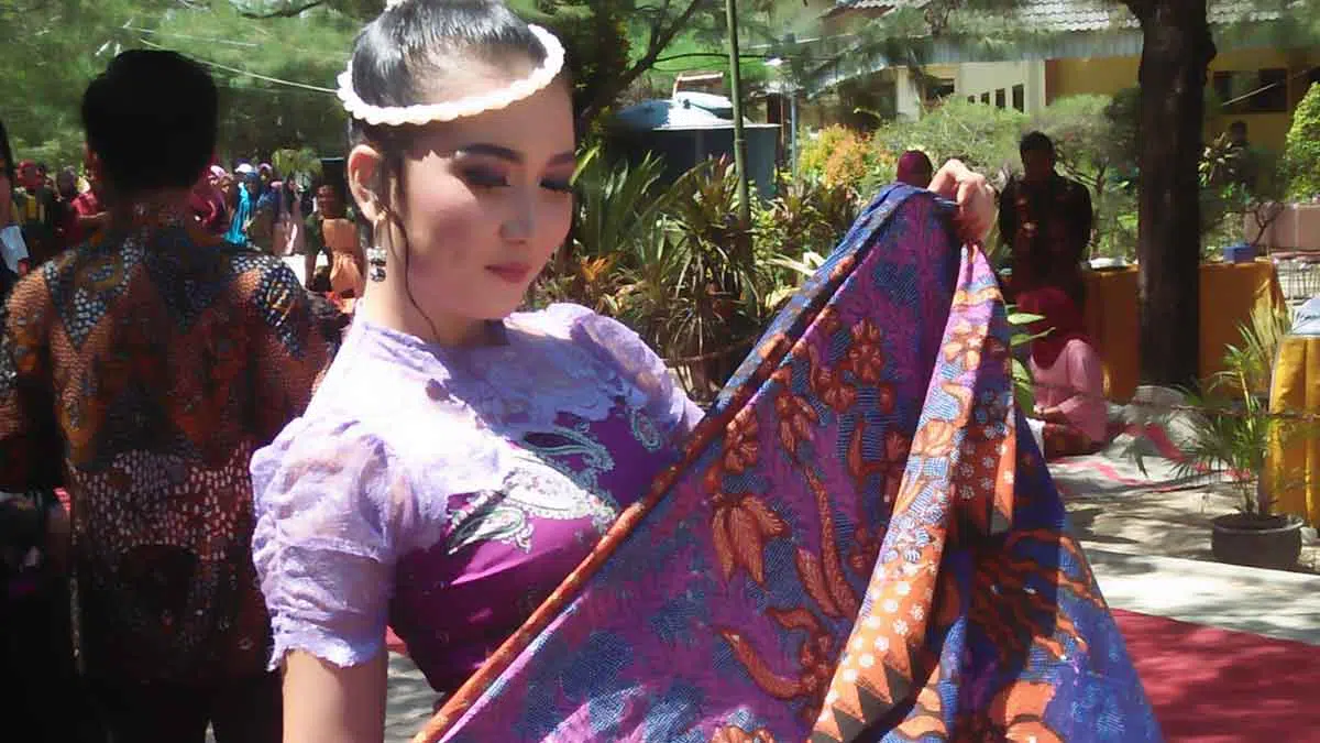 Hari Batik Nasional, Peluang Bisnis Bagi Generasi Milenial