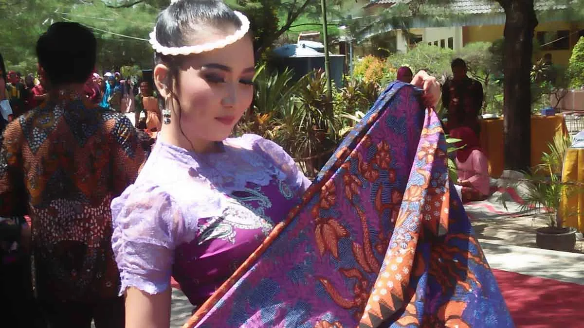 Hari Batik Nasional, Peluang Bisnis Bagi Generasi Milenial