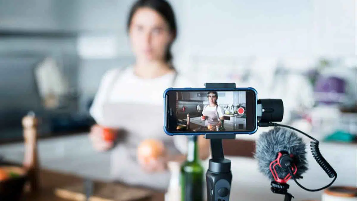 Bosan di Rumah? Ini 3 Ide Bikin Konten Menarik dengan Gadget