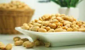 Ladies, Berikut 3 Manfaat Kacang Tanah Untuk Kecantikan