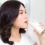 Jangan Lewatkan, Berikut Manfaat Minum Susu Pagi Hari
