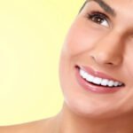 Membuat Gigi Terlihat Lebih Putih dengan Mencoba Makeup Berikut