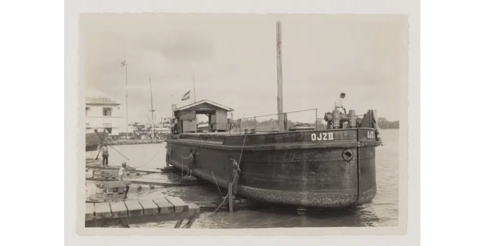 Foto- Aktivitas Produksi Garam Tahun 1930-An Di Sumenep - Portalmadura.com FOTO- Aktivitas Produksi Garam Tahun 1930-an di Sumenep