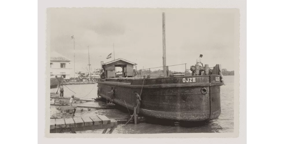 Foto- Aktivitas Produksi Garam Tahun 1930-An Di Sumenep - Portalmadura.com FOTO- Aktivitas Produksi Garam Tahun 1930-an di Sumenep