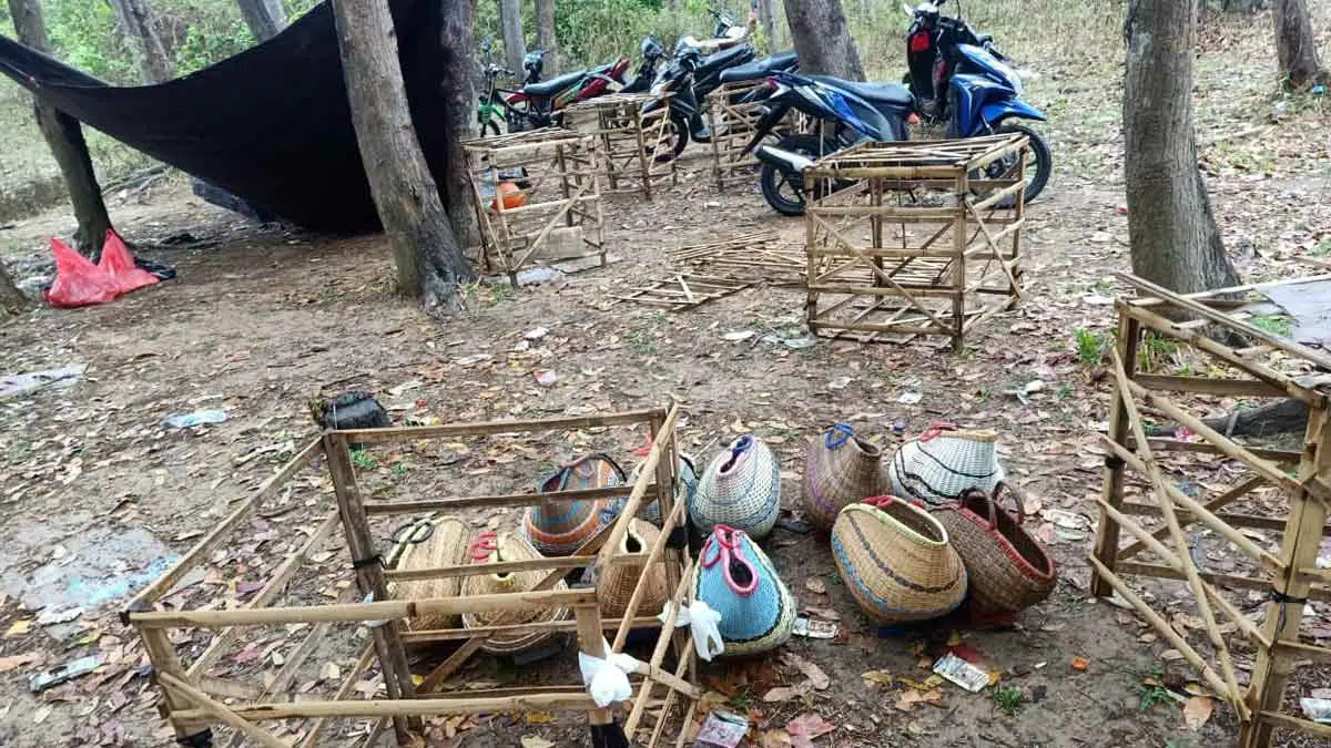 Lokasi penggerebekan judi sabung ayam (Polres Sumenep)