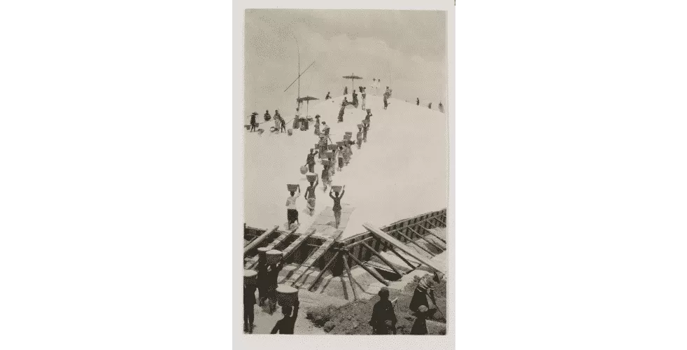 Foto- Aktivitas Produksi Garam Tahun 1930-An Di Sumenep - Portalmadura.com FOTO- Aktivitas Produksi Garam Tahun 1930-an di Sumenep