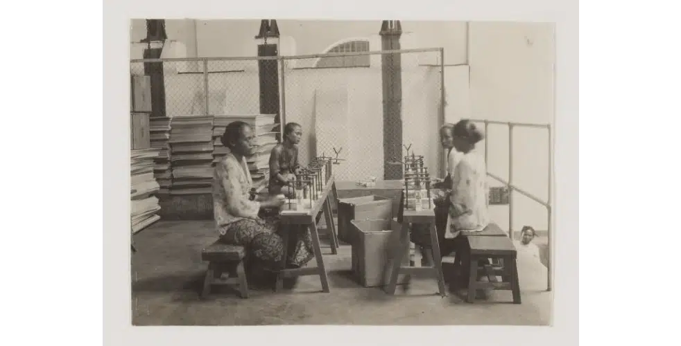 Foto- Aktivitas Produksi Garam Tahun 1930-An Di Sumenep - Portalmadura.com FOTO- Aktivitas Produksi Garam Tahun 1930-an di Sumenep