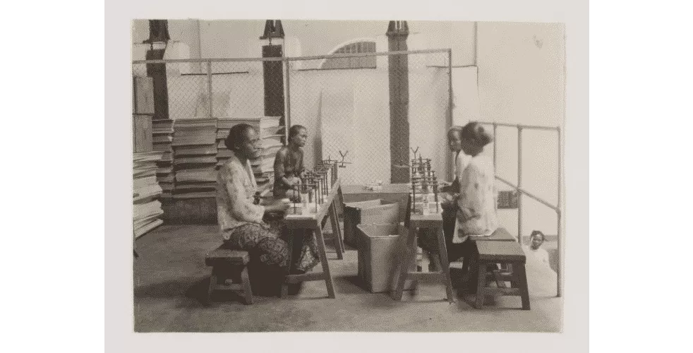 Foto- Aktivitas Produksi Garam Tahun 1930-An Di Sumenep - Portalmadura.com FOTO- Aktivitas Produksi Garam Tahun 1930-an di Sumenep