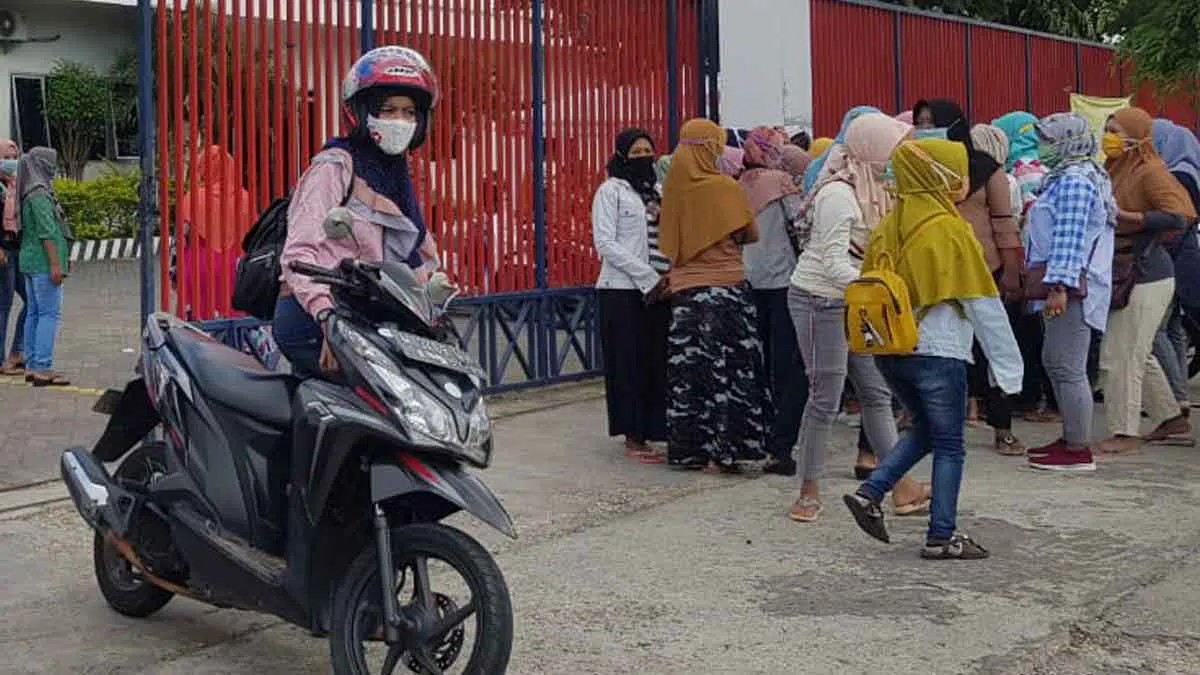 Pintu masuk PT Tanjung Odi, Sumenep (@portalmadura.com)
