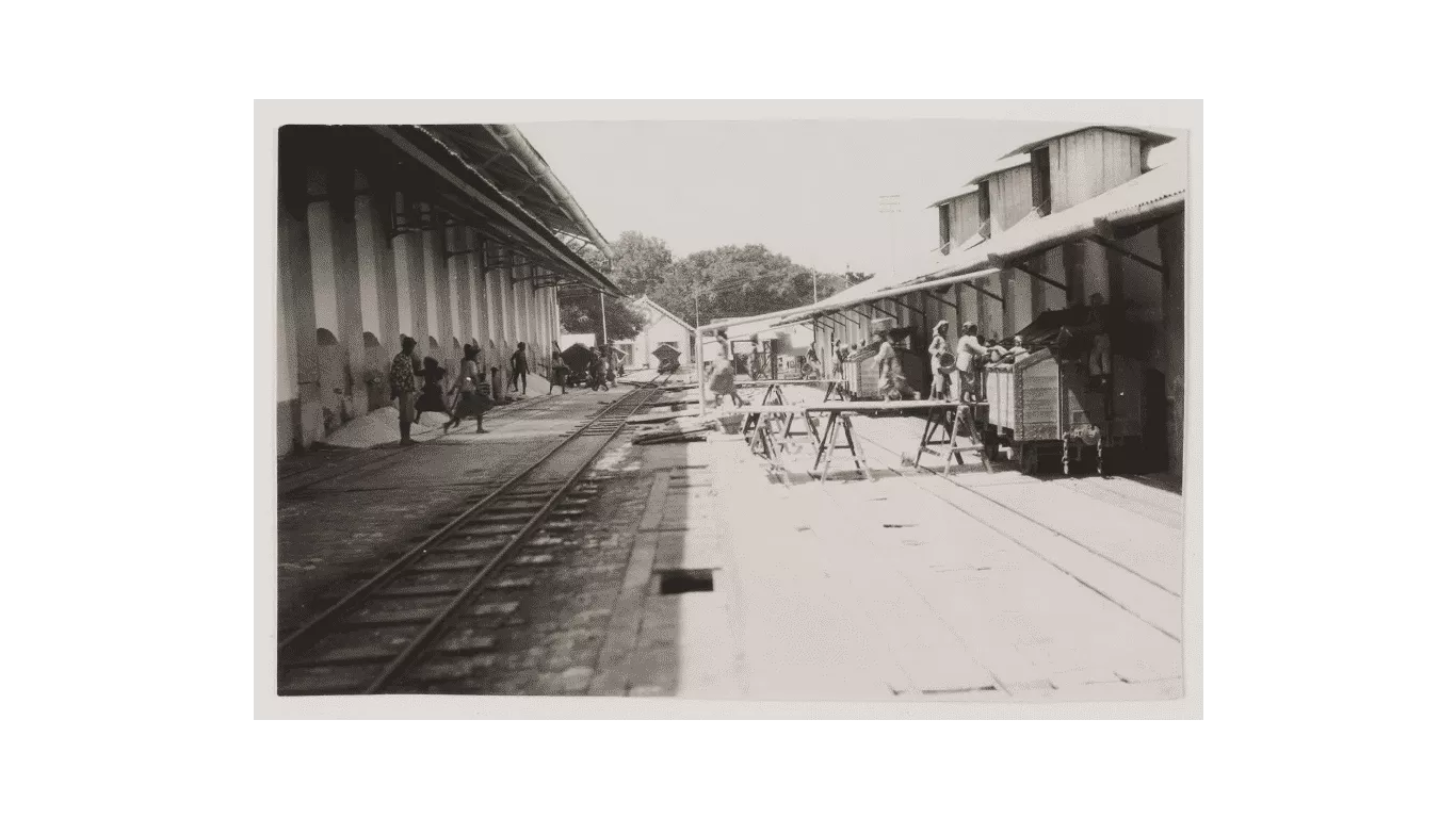 Foto- Aktivitas Produksi Garam Tahun 1930-An Di Sumenep - Portalmadura.com FOTO- Aktivitas Produksi Garam Tahun 1930-an di Sumenep