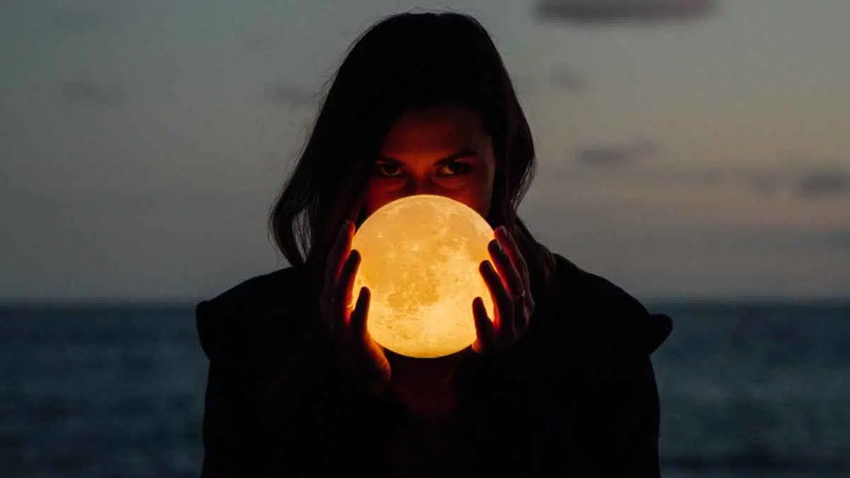 Zodiak ini Tidak Terpengaruh dengan Bulan Purnama