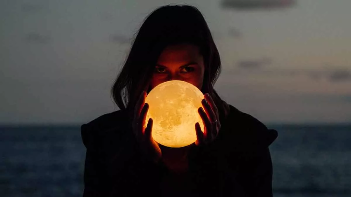 Zodiak ini Tidak Terpengaruh dengan Bulan Purnama