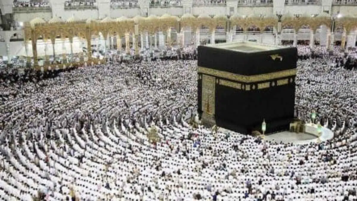 Arab Saudi Mulai Izinkan Salat Berjemaah di Masjidil Haram