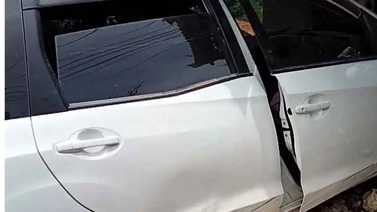 Sopir Diduga Ngantuk, Mobil Seruduk Pos Ronda dan Toko