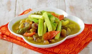 Resep Acar Kuning Nikmat dan Segar