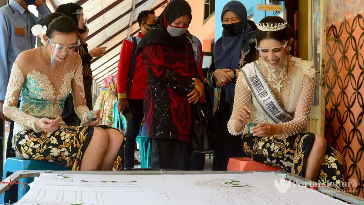 Batik WMS Dikagumi Putri Indonesia Jatim
