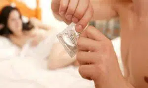 Berikut 5 Reaksi Tubuh saat Seks Menggunakan Alat Kontrasepsi
