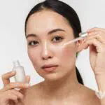 Berikut Tips Pilih Serum Untuk Mencerahkan Wajah