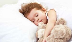 4 Cara Mengatasi Perubahan Waktu Tidur Anak