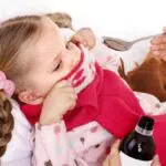 8 Cara Efektif agar Anak Mau Minum Obat