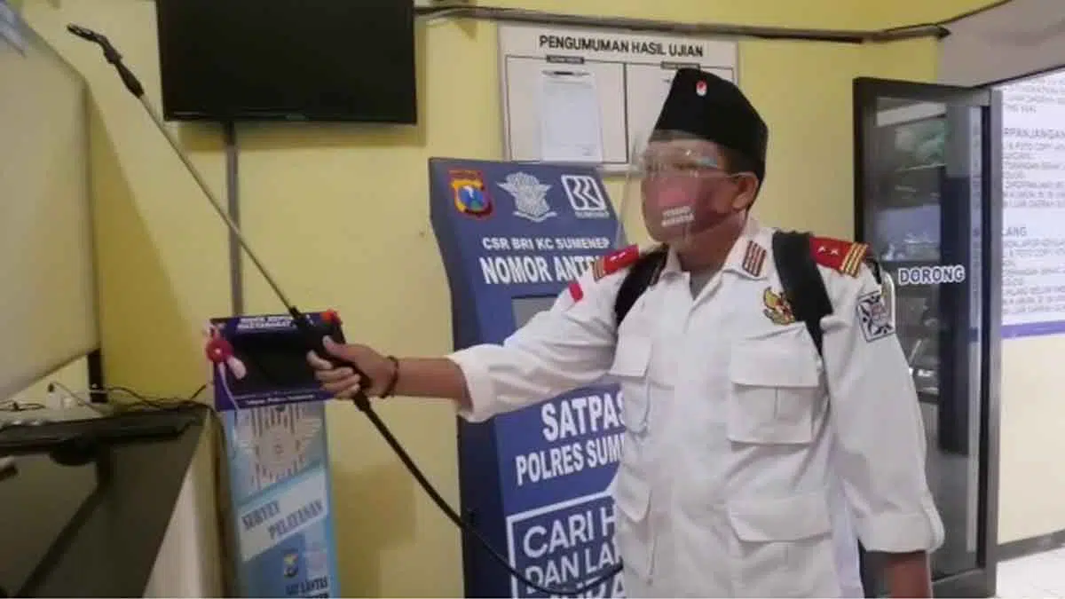 Gencar Kampanye Prokes, Pakai Kostum Pejuang Masa Lalu hingga Baksos