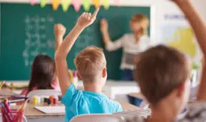 4 Kebiasaan agar Anak Pintar di Sekolah