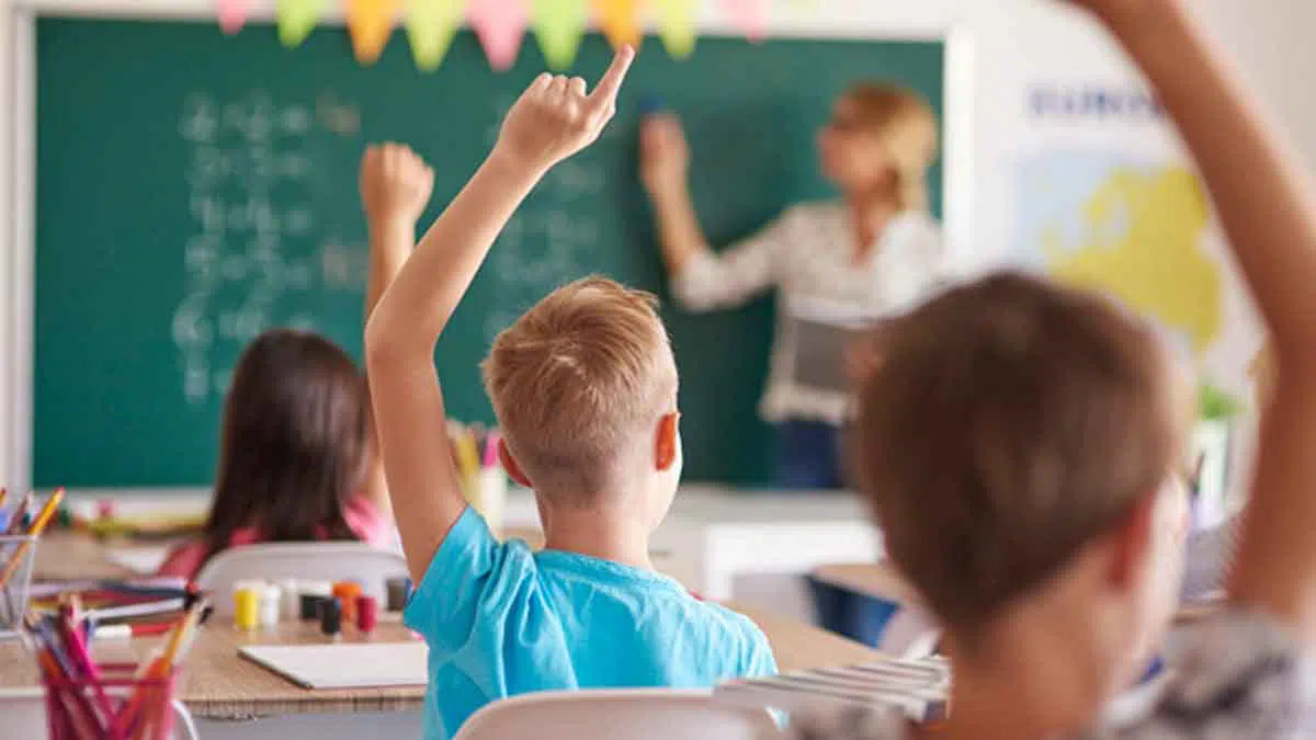 4 Kebiasaan agar Anak Pintar di Sekolah