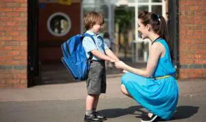 Ketahui 3 Manfaat Berjalan Kaki Bagi Anak saat Pergi ke Sekolah