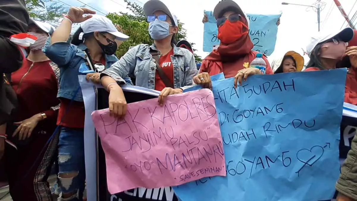 Protes Artis Sumenep “Pak Kita sudah lama digoyang, kita sudah rindu menggoyang”