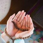 Jangan Dilakukan! Ini 10 Penyebab Doa Tak Terkabul