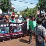 Persoalkan Pelayan RSUD, PMB Demo Kantor DPRD Bangkalan