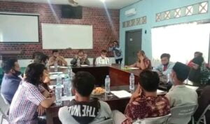 Petani asal Kokop Sulit Dapat Pupuk, Mahasiswa Datangi Dispertahortbun Bangkalan