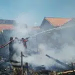 Rumah di Lokasi Padat Penduduk Terbakar