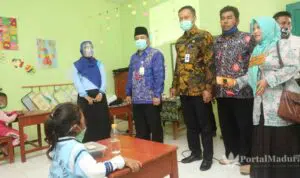Uji Coba KBM Tatap Muka, Murid TK Sampang Wajib Disiplin Prokes