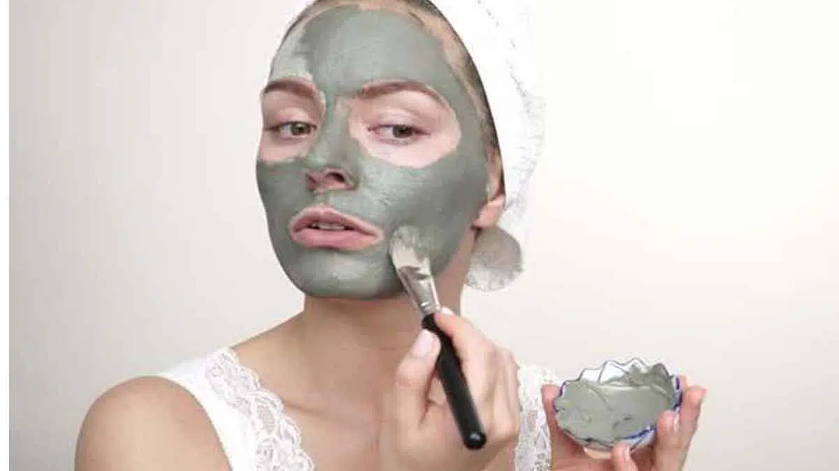 Ketahui Manfaat Masker Lumpur untuk Kulit Berminyak