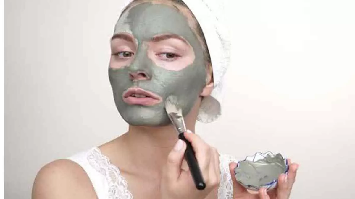 Ketahui Manfaat Masker Lumpur untuk Kulit Berminyak