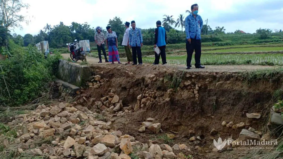 7 Dusun Diterjang Banjir, Fasum Rusak Parah di Sumenep