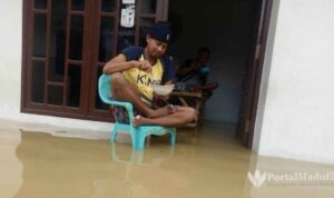 Banjir Sampang Meluas, Dinsos Buka Empat Dapur Umum