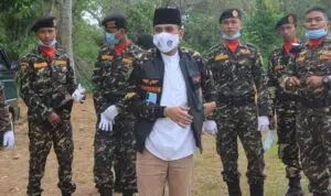 Banser NU Pamekasan Jaga Rumah Ibunda Mahfud MD