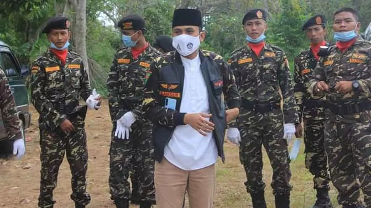 Banser NU Pamekasan Jaga Rumah Ibunda Mahfud MD