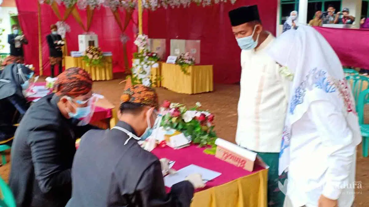 Cabup Sumenep Achmad Fauzi Nyoblos di TPS 3 Torbang