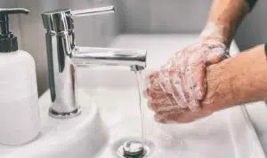 Kulit Kering Karena Sering Cuci Tangan? Atasi dengan 5 Bahan Alami Ini
