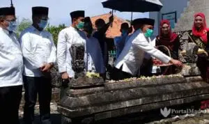 Dirgahayu Sampang 397, Bupati Kenang Jasa Pejuang dengan Berziarah ke Makam Rato Ebu