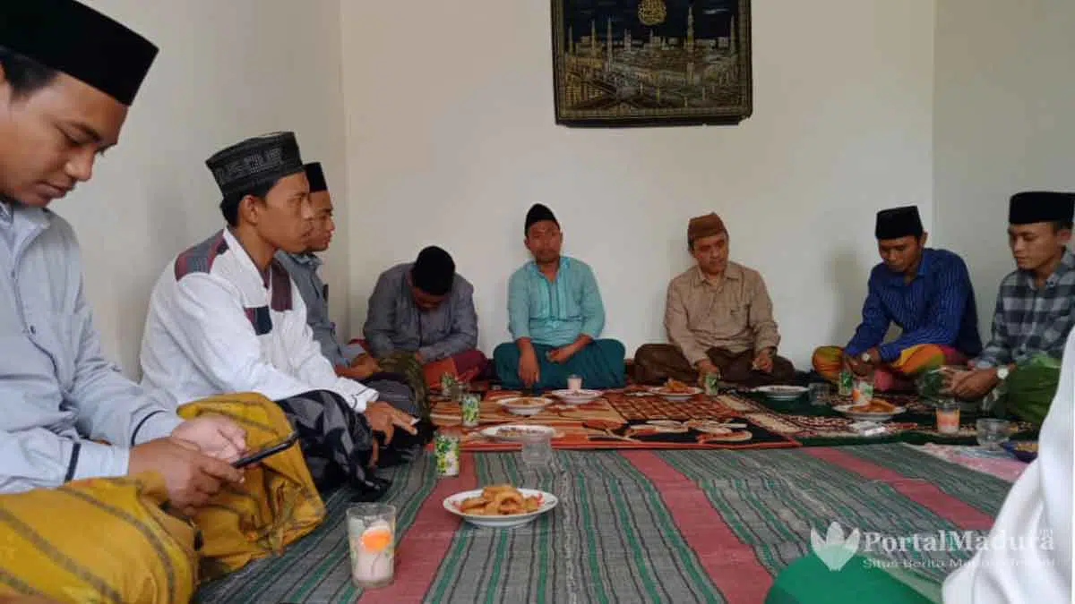 Jelang Pilkada, Ra Ayik Bersama Alumni Annuqayah di Dungkek