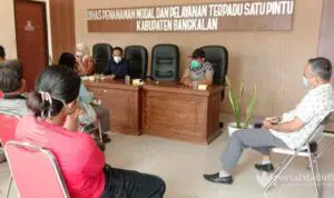 Warga Bangkalan Protes Aktivitas Reklamasi