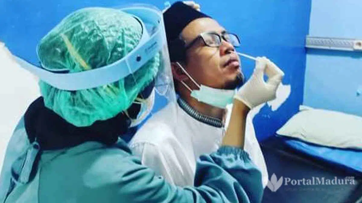 Komisioner dan Staf KPU Sampang Jalani Swab Test