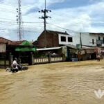 Banjir Blega Ganggu Arus Lalu Lintas di Bangkalan