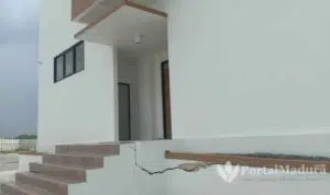 Belum Ditempati, Gedung DPRD Bangkalan Terlihat Retak